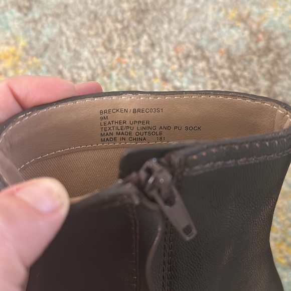 Brown Steve Madden boots - Picture 2 of 5